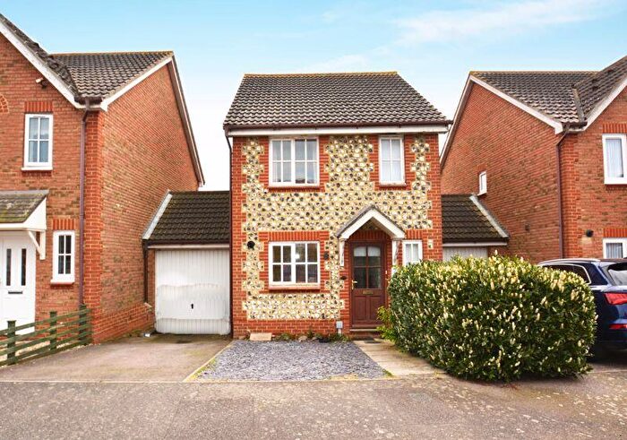3 Bedroom Link Detached House For Sale In Orchid Close, Minster, ME12