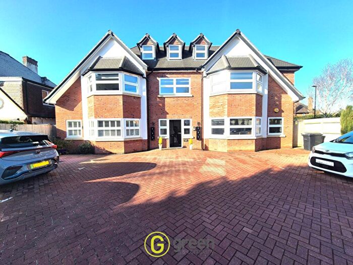 2 Bedroom Apartment To Rent In Birmingham Road, Sutton Coldfield, B72