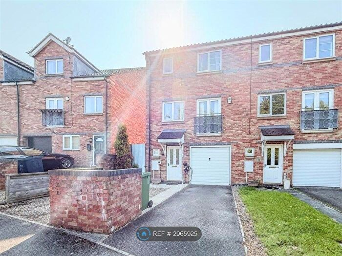 3 Bedroom Semi-Detached House To Rent In St Cuthberts Road, Gateshead, NE8