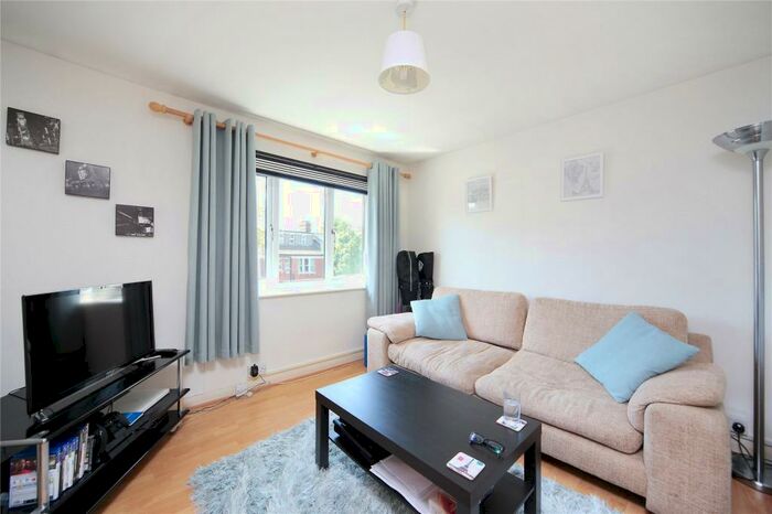 1 Bedroom Flat To Rent In Gosberton Road, Balham, London, SW12