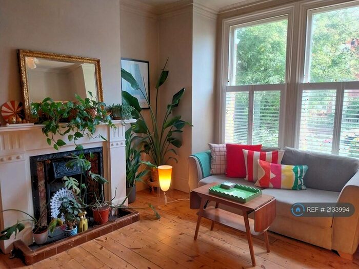 1 Bedroom Flat To Rent In With Garden, London, SE23