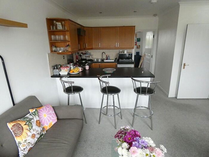 2 Bedroom Flat To Rent In Hewison Street, London, E3