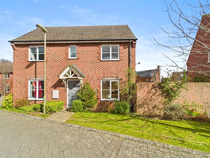 3 Bedroom Detached House For Sale In Chalkpit Lane, Chinnor, Oxfordshire, OX39