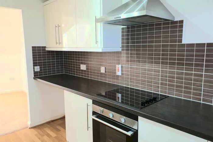 1 Bedroom Property To Rent In John Street, Porthcawl, CF36