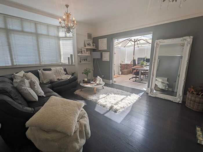 2 Bedroom Apartment To Rent In Dudley Park Road, Acocks Green, B27