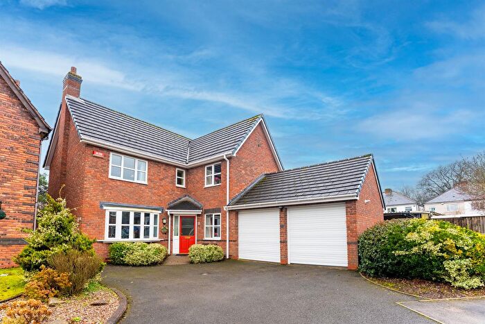 4 Bedroom Detached House For Sale In Chester Gardens, Sutton Coldfield, B73