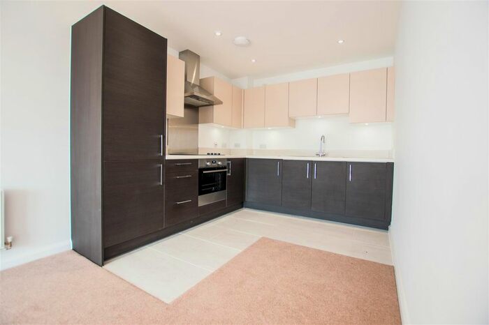 1 Bedroom Flat To Rent In Gartlet Road, Watford, WD17