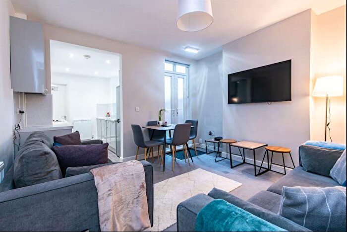 4 Bedroom House To Rent In Marlborough Road, Beeston, East Midlands, NG9