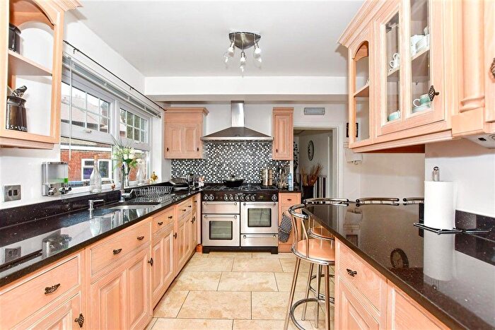 4 Bedroom Detached House For Sale In Old Park Avenue, Dover, Kent, CT16