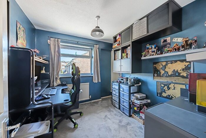 2 Bedroom Flat For Sale In Eagles, Faringdon, Oxfordshire, SN7