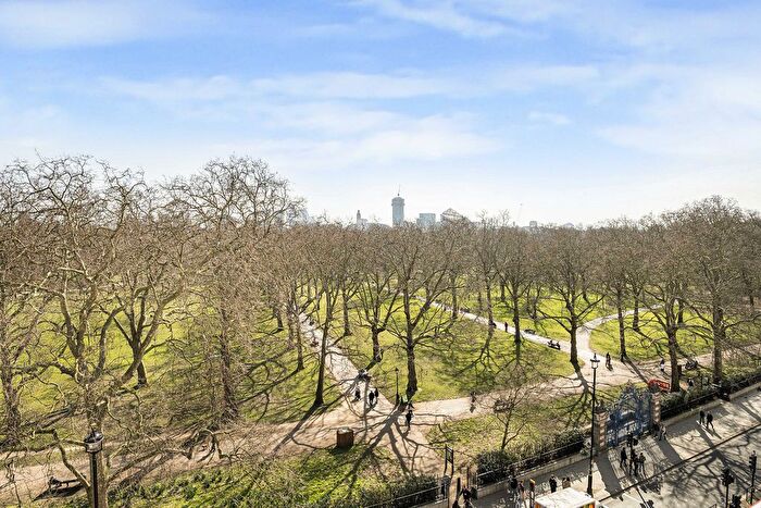 3 Bedroom Flat For Sale In Piccadilly, London, W1J