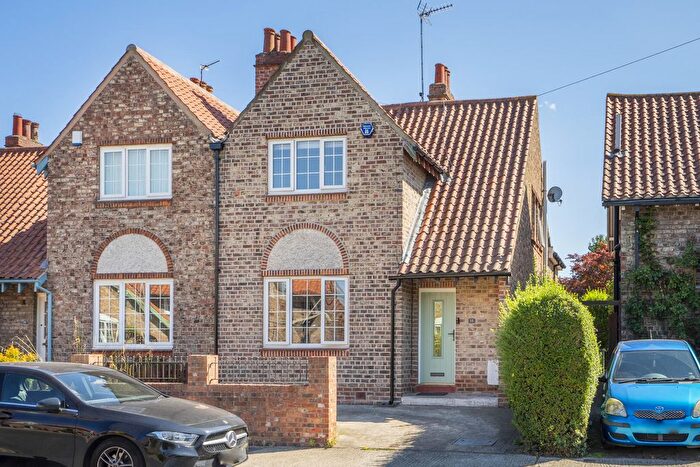 3 Bedroom Semi-Detached House For Sale In Moorgate, York, YO24