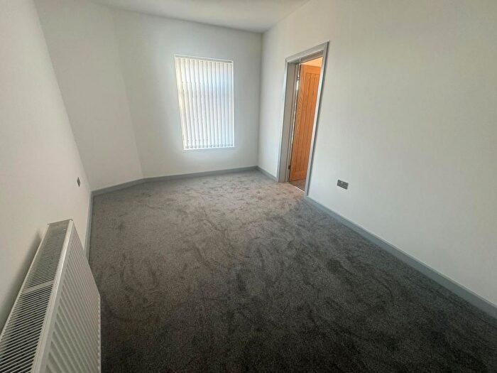 2 Bedroom Flat To Rent In B Dillwyn Road, Sketty, Swansea, SA2