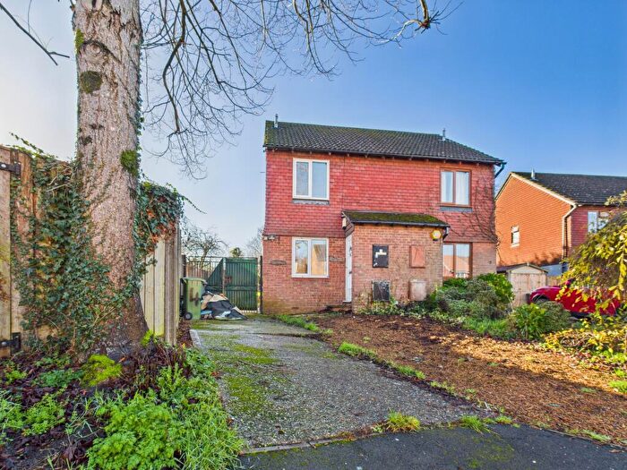 2 Bedroom Semi Detached House To Rent In Crookham Close, Tadley, RG26