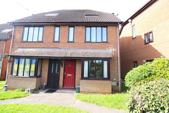 1 Bedroom Maisonette To Rent In Bergamot Gardens, Walnut Tree, Milton Keynes, MK7