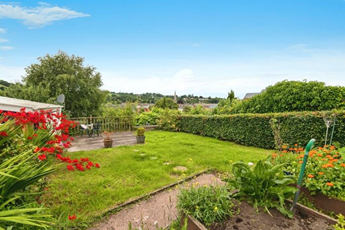 3 Bedroom Terraced House For Sale In St. Andrew Street, Tiverton, EX16