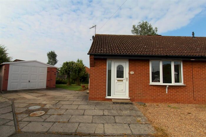 2 Bedroom Bungalow To Rent In Buttercup Close, New Balderton, NG24