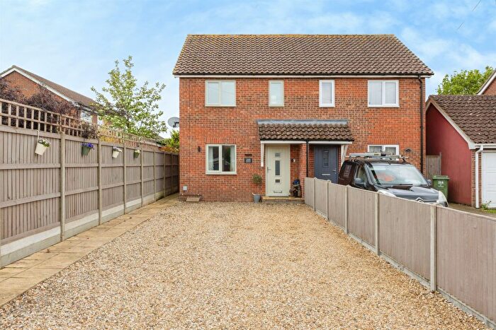 2 Bedroom Semi-Detached House For Sale In Plasset Drive, Attleborough, NR17