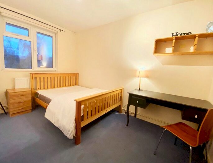1 Bedroom Studio To Rent In Flat, Fellows Court, Weymouth Terrace, London, E2