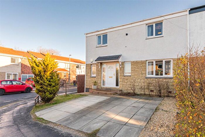 4 Bedroom End Of Terrace House For Sale In Buckstone Circle, Edinburgh, EH10