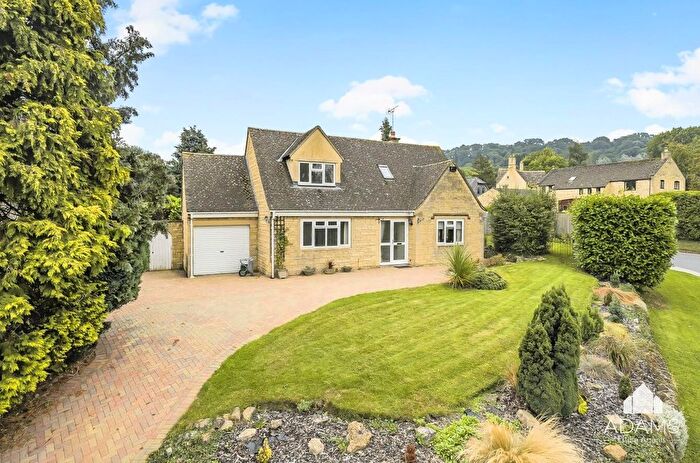 3 Bedroom Detached House For Sale In Gretton, Cheltenham, GL54