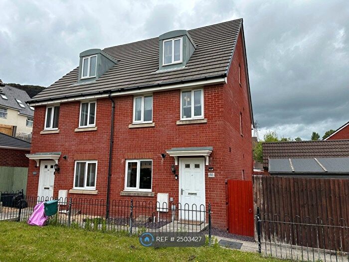 3 Bedroom Semi-Detached House To Rent In Marcroft Road, Port Tennant, Swansea, SA1