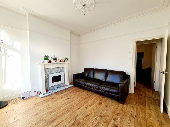 2 Bedroom End Of Terrace House To Rent In Barnsley Street, Offerton, Stockport, SK1