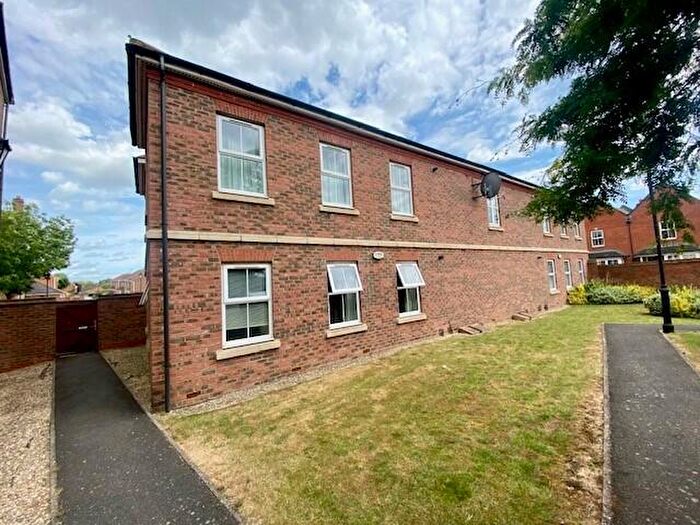 2 Bedroom Apartment To Rent In Knightsbridge Place, Fairford Leys, HP19