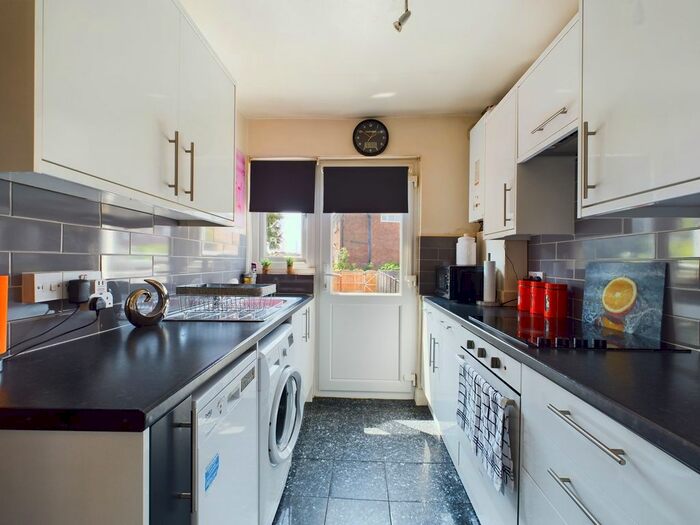 3 Bedroom Terraced House To Rent In Thesiger Road, Worthing, BN11