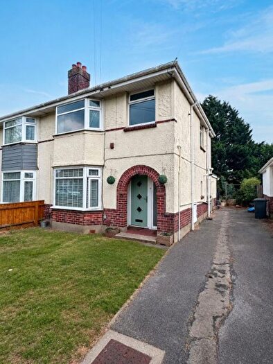 1 Bedroom Flat For Sale In Claremont Avenue, Bournemouth, BH9