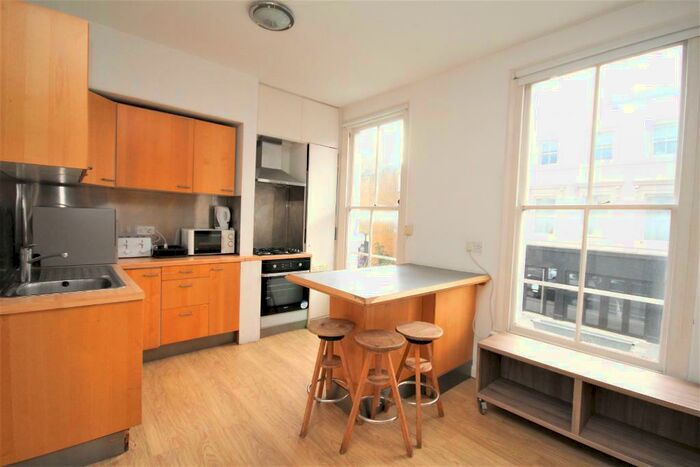 2 Bedroom Flat To Rent In Hoxton Street, Hoxton, London, N1