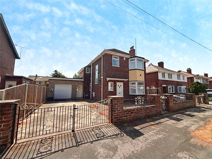 3 Bedroom Detached House For Sale In Clovelly Road, Edenthorpe, Doncaster, South Yorkshire, DN3