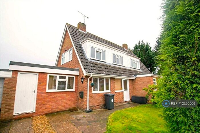 3 Bedroom Semi-Detached House To Rent In Chase Close, Arlesey, SG15