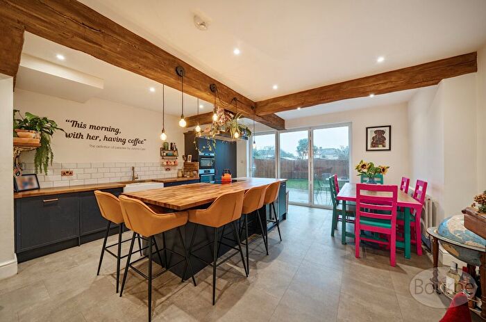 3 Bedroom Semi Detached House For Sale In Rydes Hill Road, Guildford, Surrey, GU2