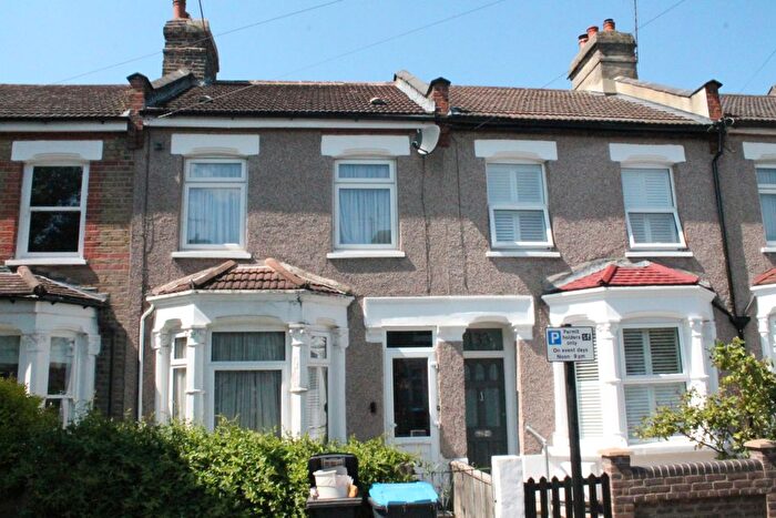 3 Bedroom Terraced House For Sale In Sheldon Road, Edmonton, N18