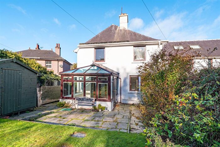 3 Bedroom Semi Detached House For Sale In Barony Knoll, Kelso, TD5