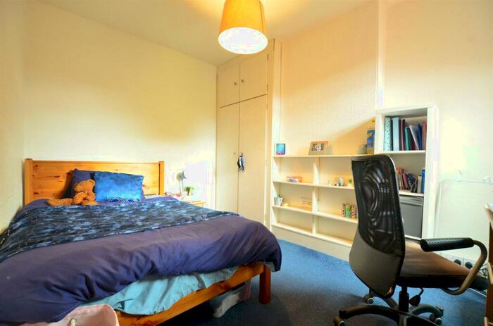 4 Bedroom Terraced House To Rent In Warwards Lane, Selly Oak, B29
