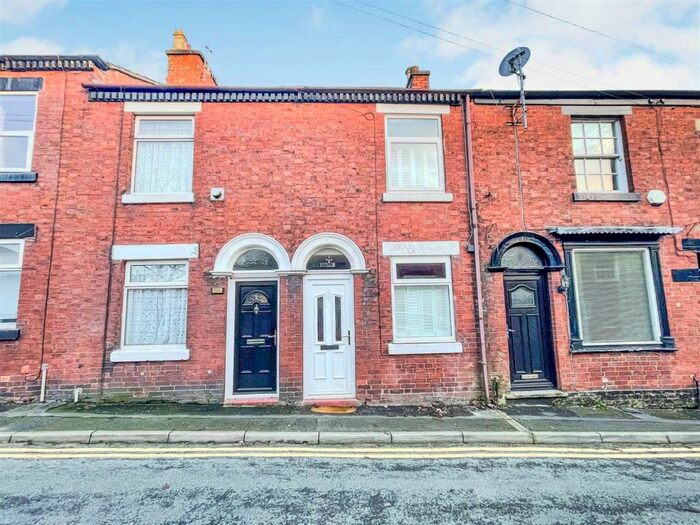 2 Bedroom Terraced House To Rent In Deansgate, Leek, ST13