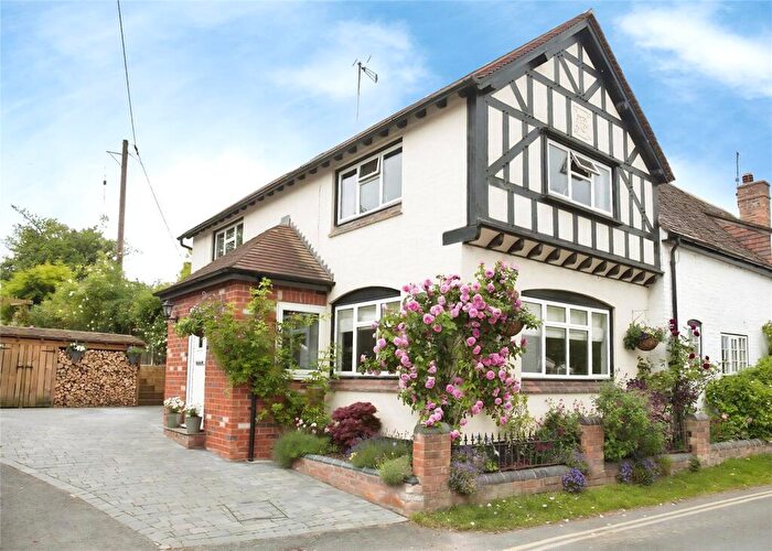 3 Bedroom Semi Detached House For Sale In Twyning Green, Twyning, Tewkesbury, GL20