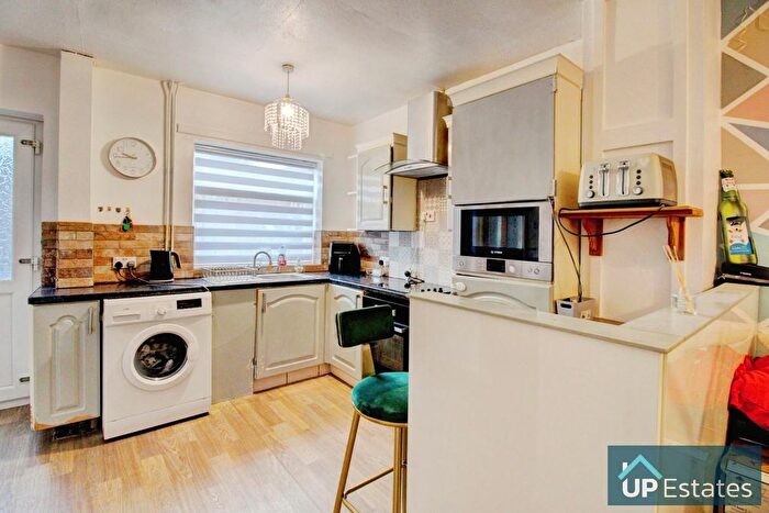 3 Bedroom Terraced House For Sale In Cardiff Close, Coventry, CV3