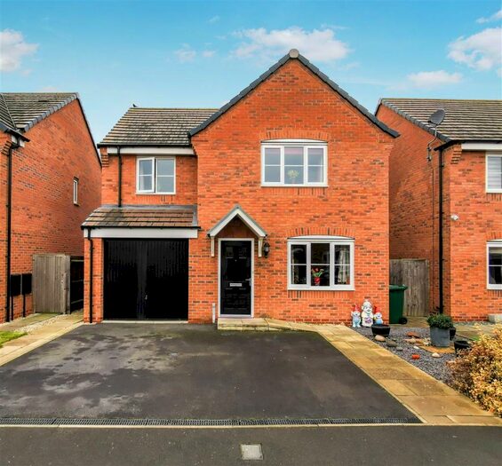 4 Bedroom Detached House For Sale In Bunting Way, Willington, Derby, DE65