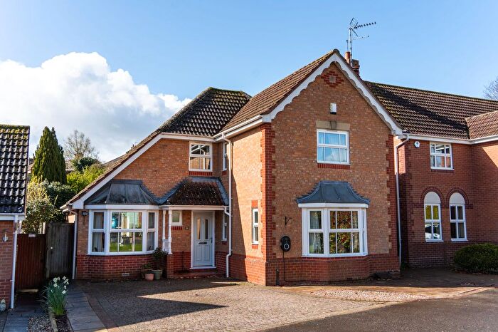 4 Bedroom Detached House For Sale In Elizabeth Way, Uppingham, LE15