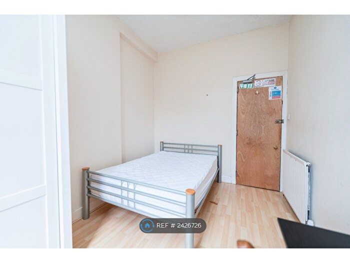 3 Bedroom Flat To Rent In Sunnyside Road, Aberdeen, AB24