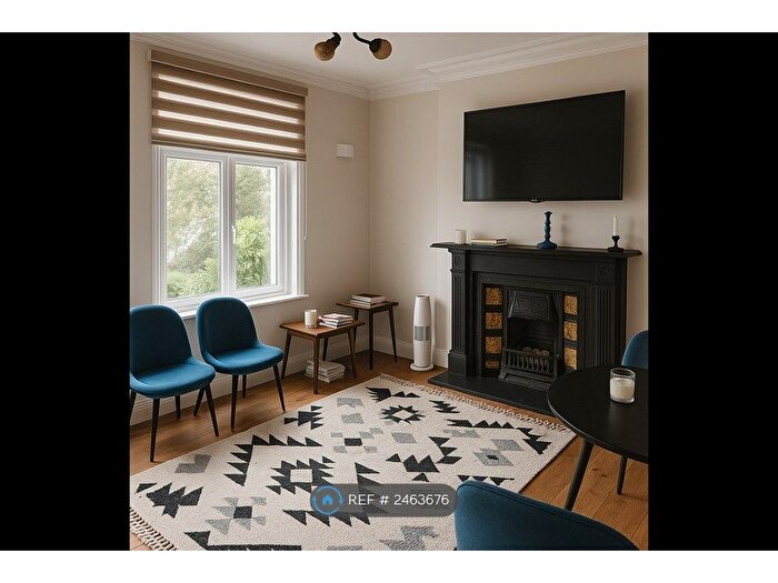 2 Bedroom Maisonette To Rent In Colney Hatch Lane, London, N10