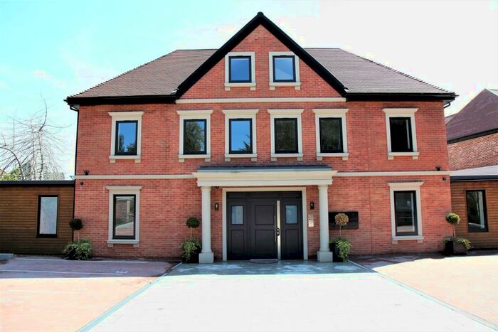 3 Bedroom Flat To Rent In Miramar Lodge, Tenterden Grove, Hendon, NW4