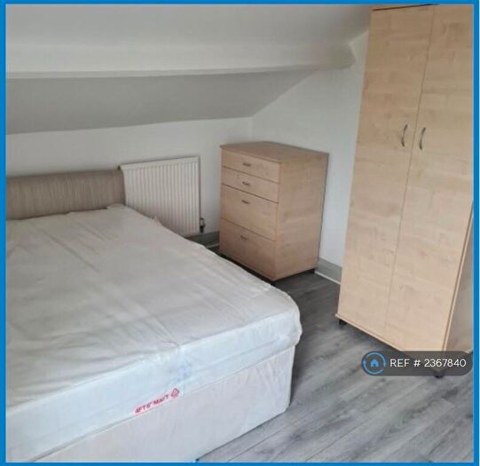6 Bedroom Semi-Detached House To Rent In Laburnum Rd, Liverpool, L7