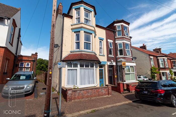 2 Bedroom Flat For Sale In St. Peters Road, Sheringham, NR26