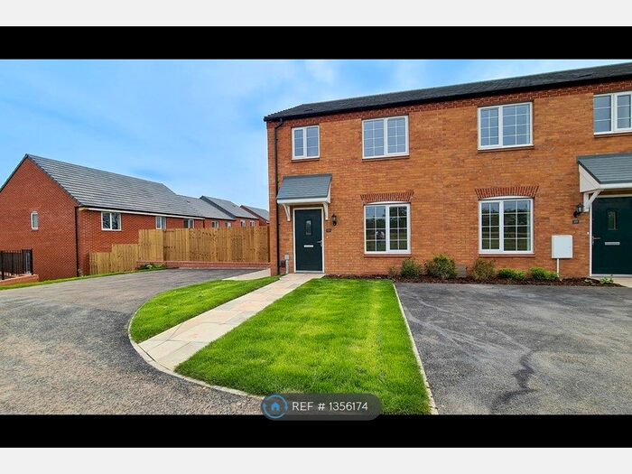 3 Bedroom End Of Terrace House To Rent In Fowler Road, Edwalton, Nottingham, NG12