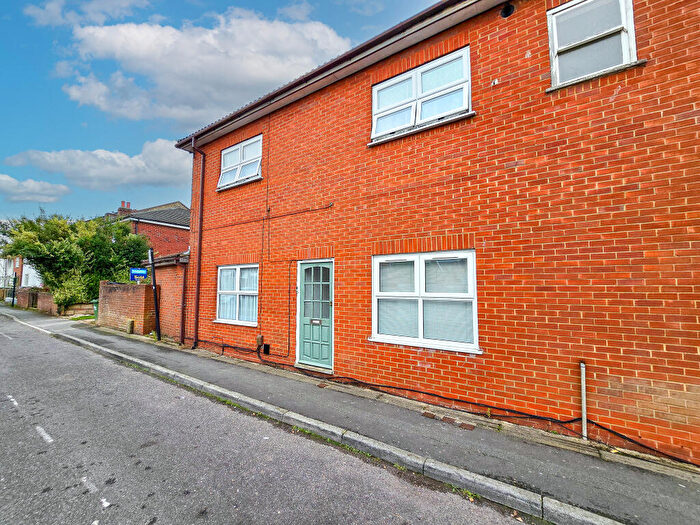 1 Bedroom Flat To Rent In Park Road, Freemantle, SO15