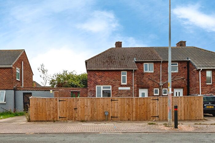 3 Bedroom Semi-Detached House For Sale In Crosby Road, Grimsby, Lincolnshire, DN33
